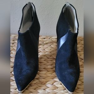 Black Zara suede ankle boots